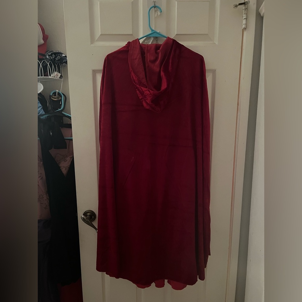 Red Riding Hood Costume - Picture 2 of 3